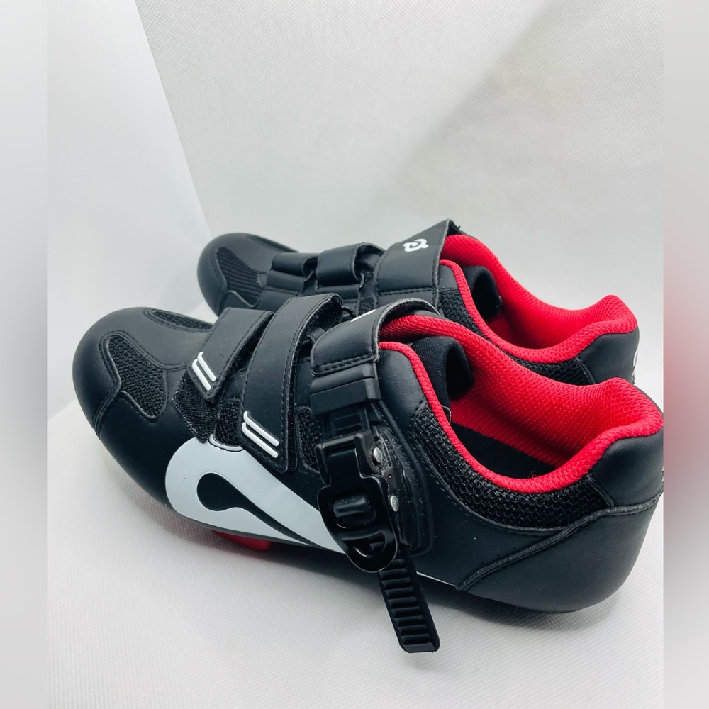 Peloton Bike Cycling Shoes With Cleats Women’s Size EU 38/ US 7.5 - Mens US 5.5